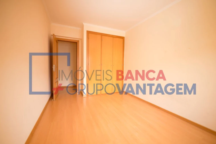 Apartamento T4 para Venda em Alcochete Foto 19