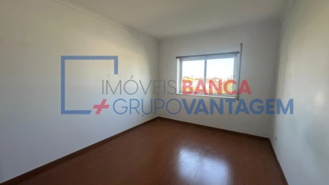 Apartamento T3 para Venda em Alto do Seixalinho, Santo André e Verderena