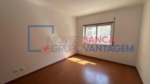 Apartamento T3 para Venda em Alto do Seixalinho, Santo André e Verderena
