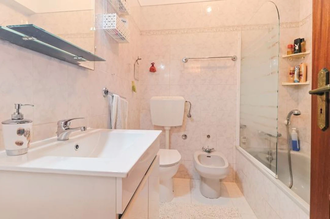Apartamento T2 para Venda em Tavarede Foto 11