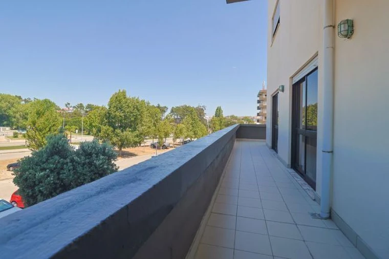 Apartamento T2 para Venda em Tavarede Foto 7