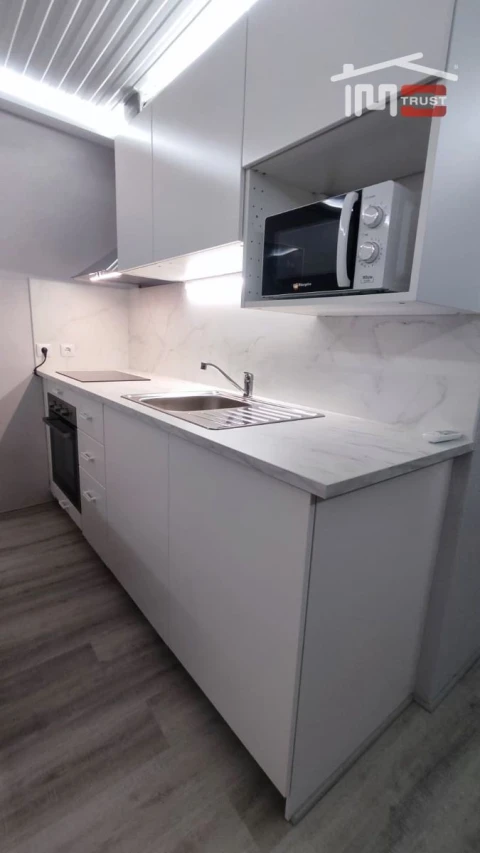 Apartamento T1 para Arrendamento em Caranguejeira