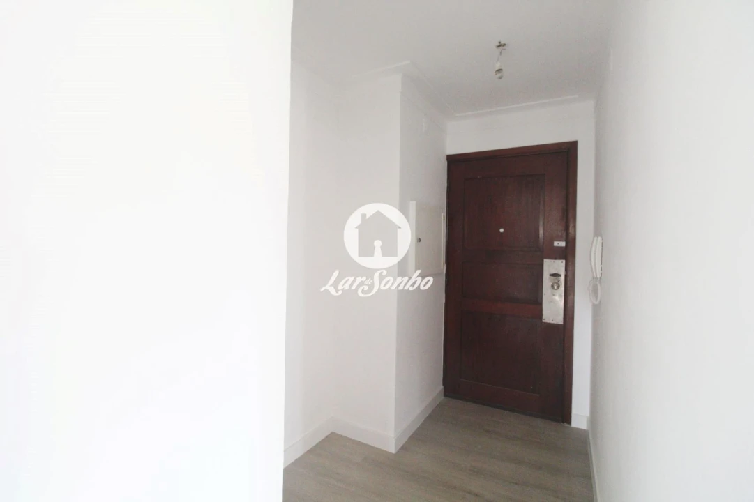 Apartamento T2 para Venda em Rio Tinto Foto 11