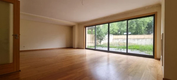 Apartamento T5 para Venda em Paranhos