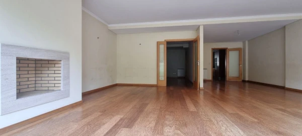 Apartamento T5 para Venda em Paranhos