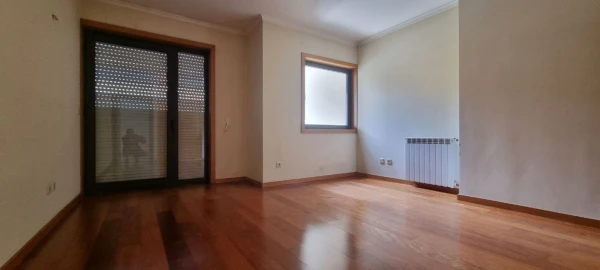 Apartamento T5 para Venda em Paranhos