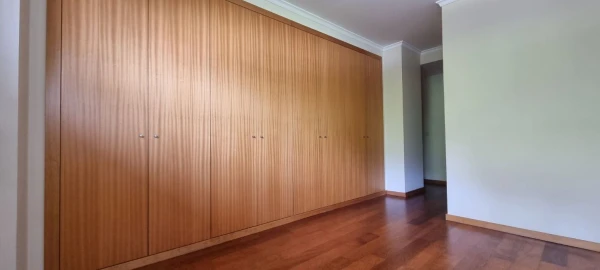Apartamento T5 para Venda em Paranhos