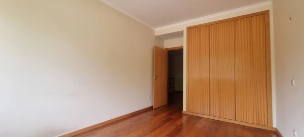 Apartamento T5 para Venda em Paranhos