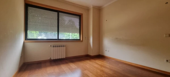 Apartamento T5 para Venda em Paranhos