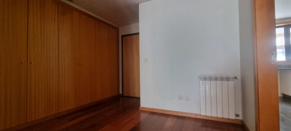 Apartamento T5 para Venda em Paranhos