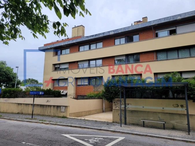 Apartamento T5 para Venda em Paranhos Foto 2