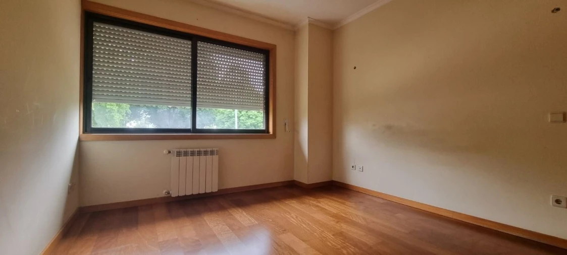 Apartamento T5 para Venda em Paranhos Foto 21