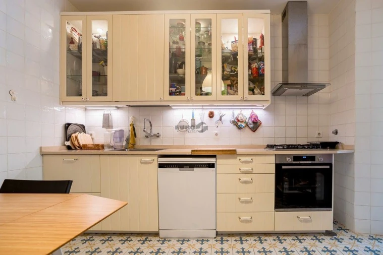 Moradia T5 para Venda em São Vicente Foto 3