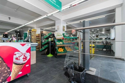 Loja para Venda em Alvalade