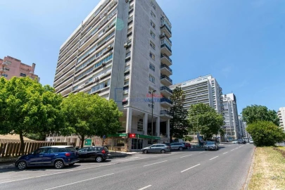 Loja para Venda em Alvalade