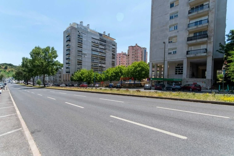 Loja para Venda em Alvalade Foto 20