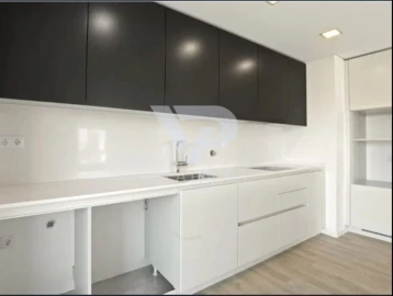 Apartamento T2 para Arrendamento em Carcavelos e Parede