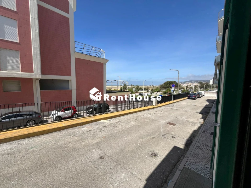 Apartamento T2 para Venda em Buarcos Foto 17