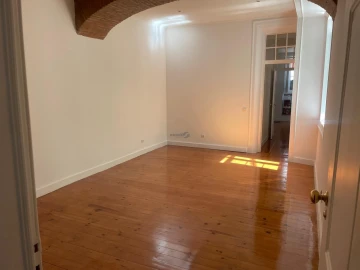 Apartamento T2 para Arrendamento em Estrela