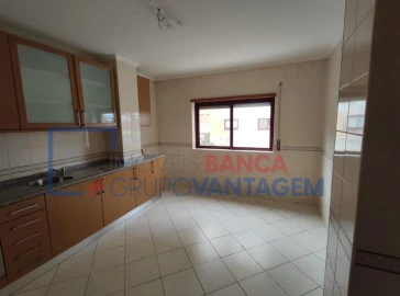 Apartamento T3 para Venda em O. Azeméis, Riba-Ul, Ul, Macinhata Seixa, Madail