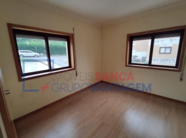 Apartamento T3 para Venda em O. Azeméis, Riba-Ul, Ul, Macinhata Seixa, Madail