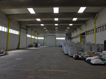 Armazém para Venda em Serzedo e Perosinho