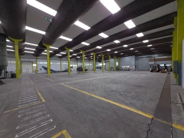 Armazém para Venda em Serzedo e Perosinho