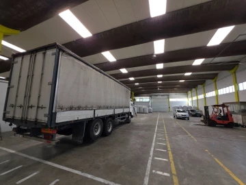 Armazém para Venda em Serzedo e Perosinho