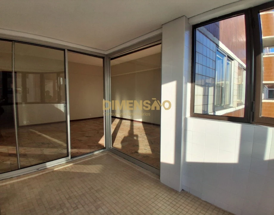 Apartamento T4 para Arrendamento em Matosinhos e Leça da Palmeira Foto 3