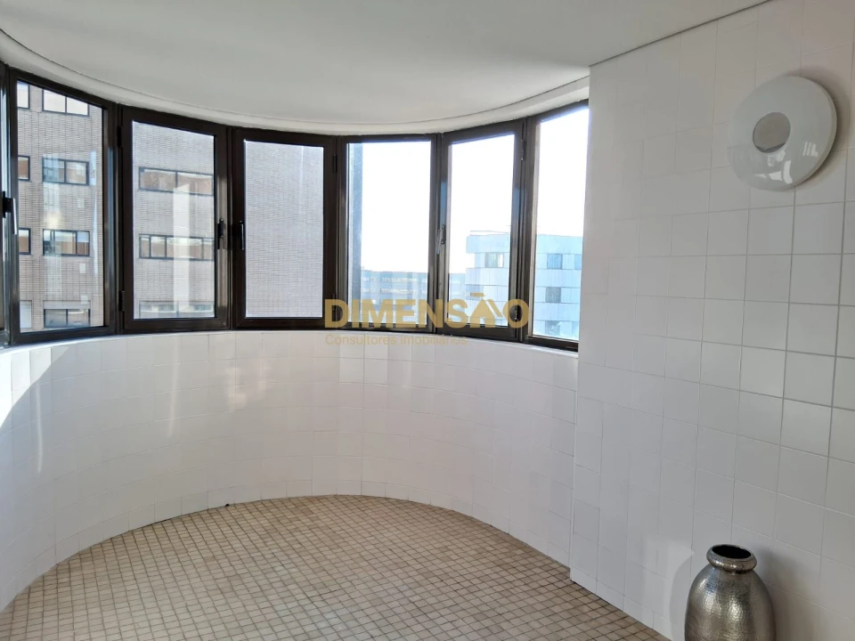 Apartamento T4 para Arrendamento em Matosinhos e Leça da Palmeira Foto 4