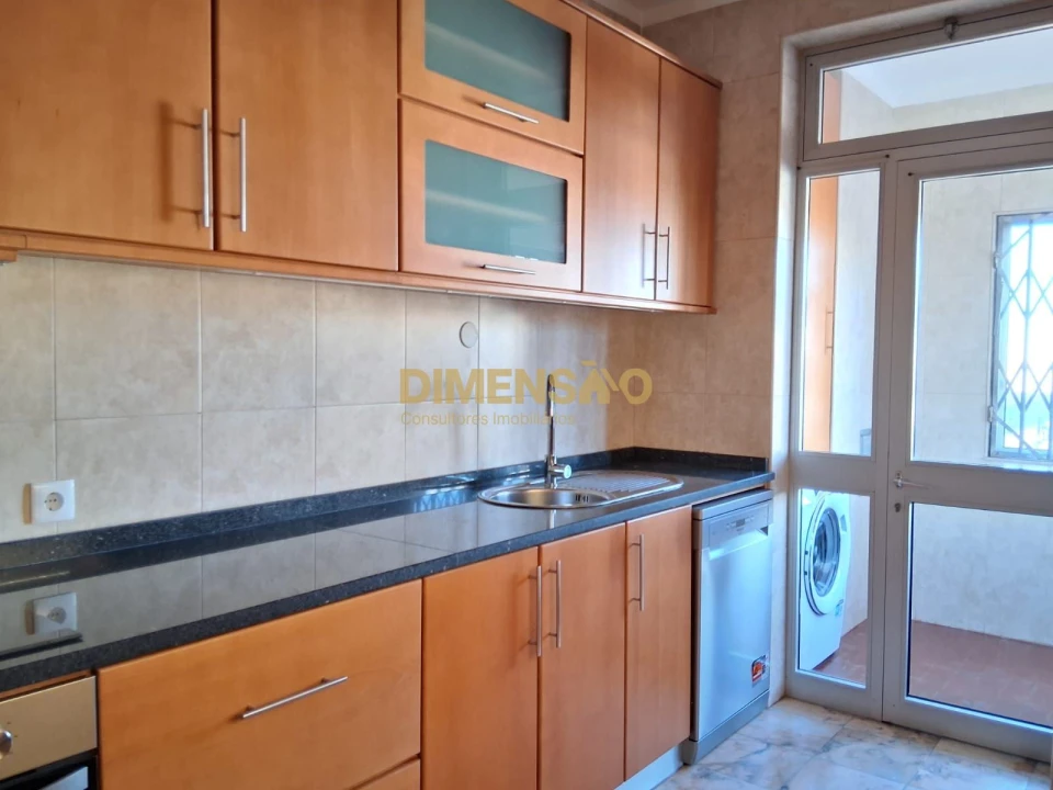 Apartamento T4 para Arrendamento em Matosinhos e Leça da Palmeira Foto 8