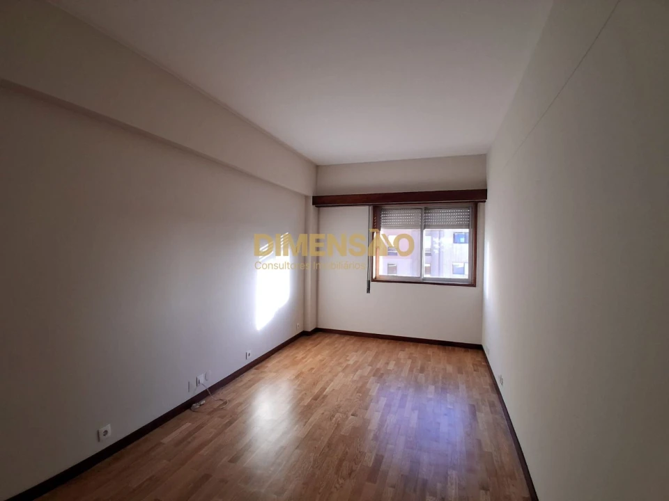 Apartamento T4 para Arrendamento em Matosinhos e Leça da Palmeira Foto 16