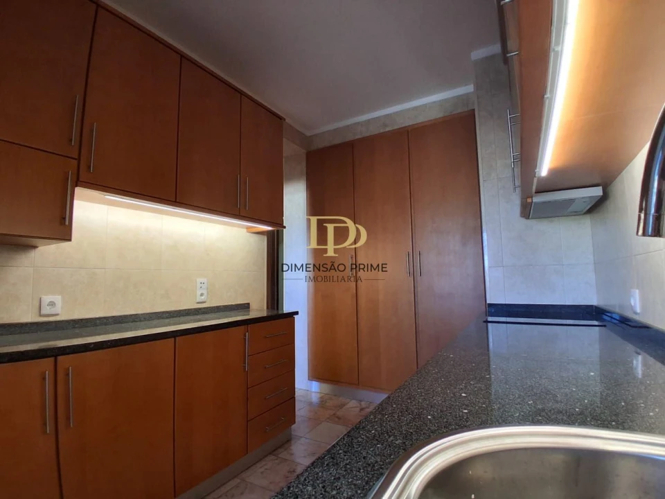 Apartamento T4 para Arrendamento em Matosinhos e Leça da Palmeira Foto 8