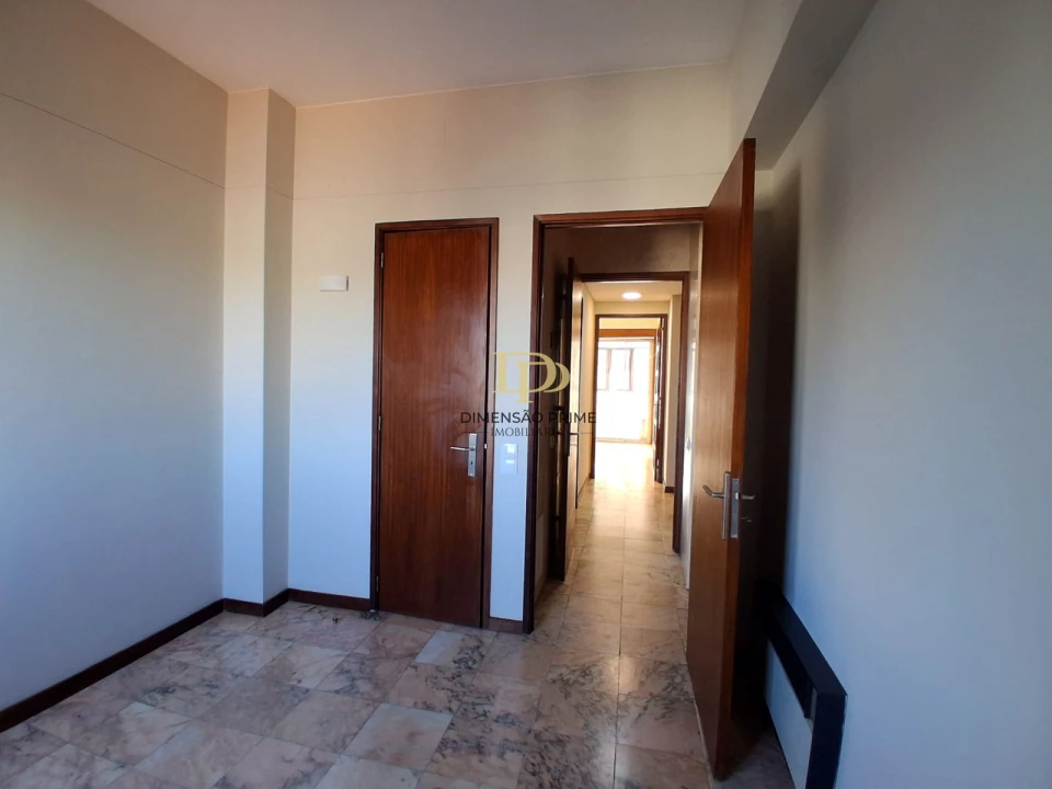 Apartamento T4 para Arrendamento em Matosinhos e Leça da Palmeira Foto 11