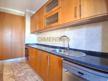 Apartamento T4 para Arrendamento em Matosinhos e Leça da Palmeira