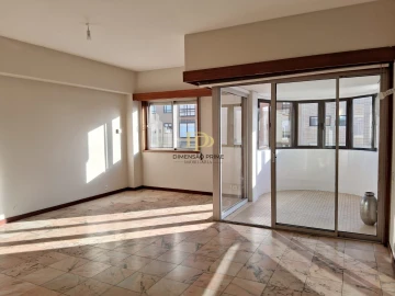 Apartamento T4 para Arrendamento em Matosinhos e Leça da Palmeira