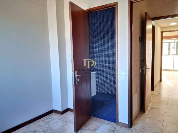 Apartamento T4 para Arrendamento em Matosinhos e Leça da Palmeira Foto 12