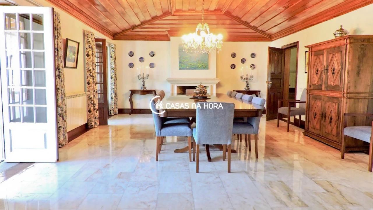 Apartamento T5 para Arrendamento em Lordelo Foto 9