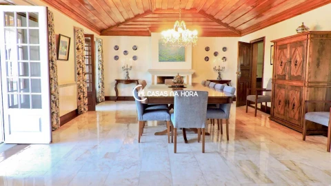 Apartamento T5 para Arrendamento em Lordelo