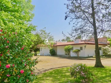 Apartamento T5 para Arrendamento em Lordelo