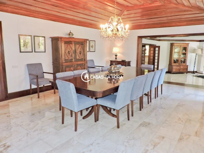 Apartamento T5 para Arrendamento em Lordelo Foto 3