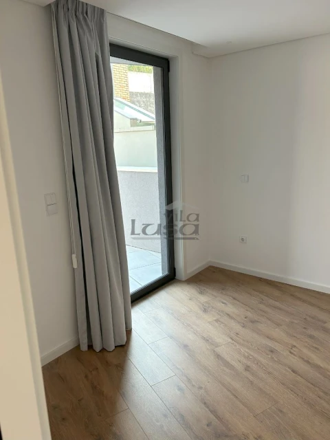 Apartamento T2 para Arrendamento em Paranhos