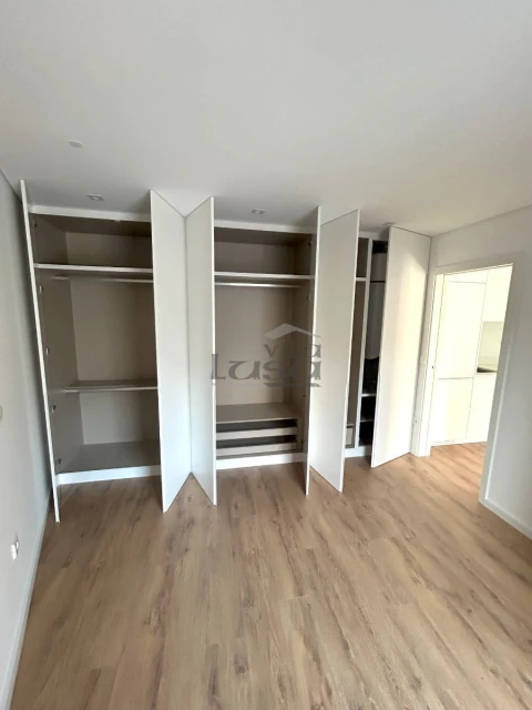 Apartamento T2 para Arrendamento em Paranhos