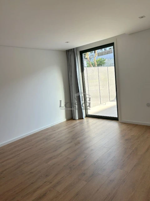 Apartamento T2 para Arrendamento em Paranhos