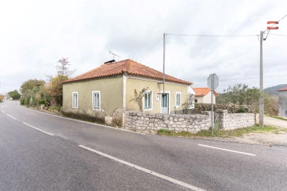 Moradia T2 para Venda em Atouguia