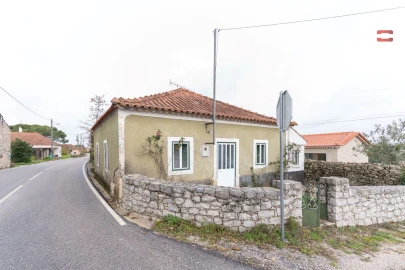 Moradia T2 para Venda em Atouguia