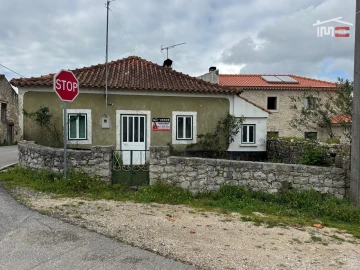 Moradia T2 para Venda em Atouguia