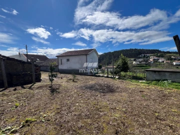 Quinta T0 para Venda em Moure