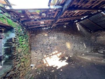 Quinta T0 para Venda em Moure