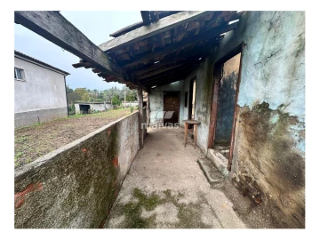 Quinta T0 para Venda em Moure